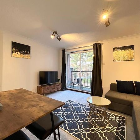 Archers 2 Bedrooms, Balcony, 2 Bathrooms, Free Parking, Wifi Саутхамптън Екстериор снимка