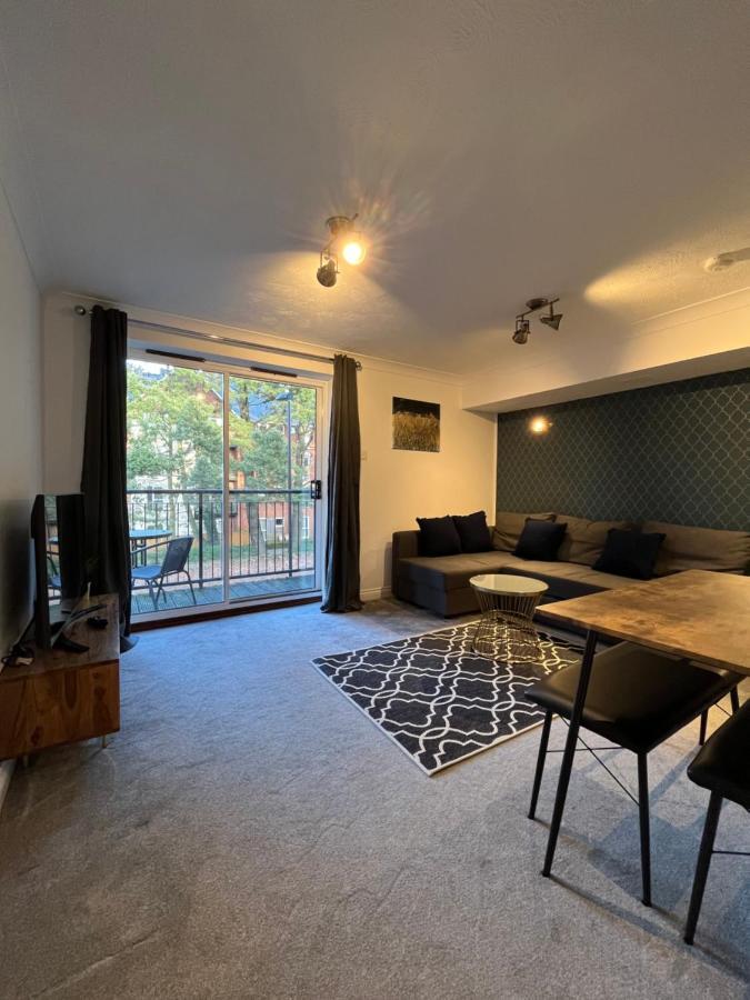 Archers 2 Bedrooms, Balcony, 2 Bathrooms, Free Parking, Wifi Саутхамптън Екстериор снимка