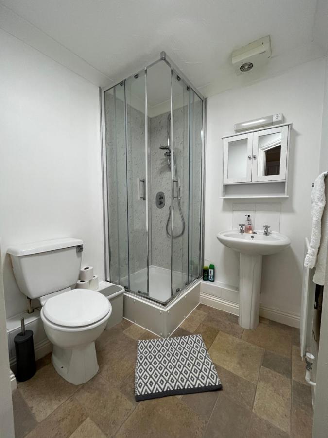 Archers 2 Bedrooms, Balcony, 2 Bathrooms, Free Parking, Wifi Саутхамптън Екстериор снимка