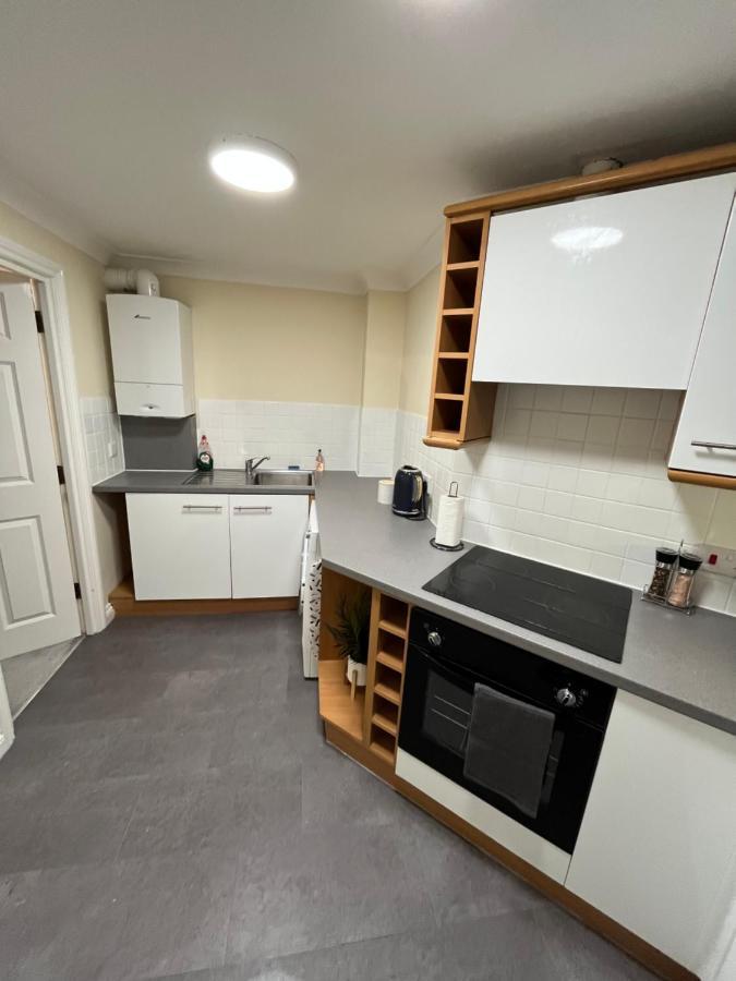 Archers 2 Bedrooms, Balcony, 2 Bathrooms, Free Parking, Wifi Саутхамптън Екстериор снимка